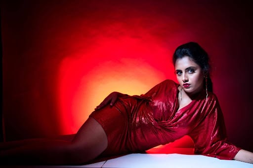 What to Include in a Fashion Model Portfolio?